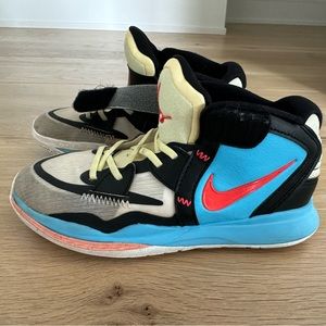 Kyrie 8 Infinity sneakers